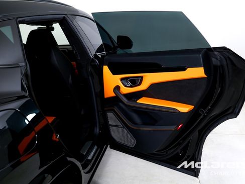 Used 2021 Lamborghini Urus image 23