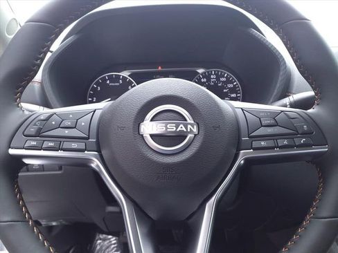 New 2025 Nissan Sentra SR w/ SR Premium Package FWD image 19