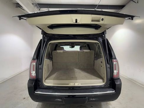 Used 2017 GMC Yukon XL Denali w/ Open Road Package AWD/4WD image 8
