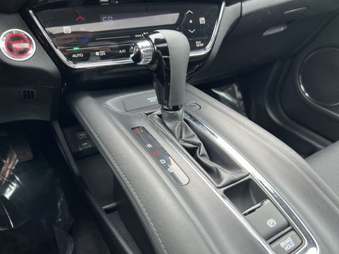 Used 2019 Honda HR-V Touring image 22