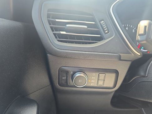 Used 2022 Ford Escape SEL image 17