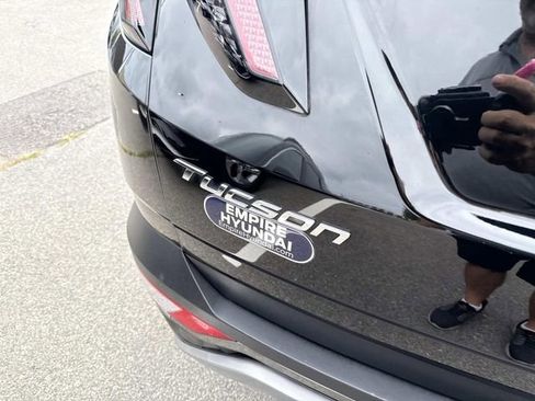 Certified 2023 Hyundai Tucson Limited w/ Cargo Package image 7