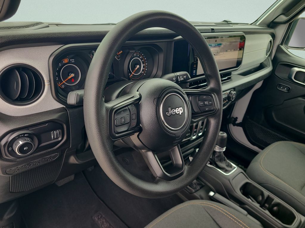 Used 2026 Jeep Wrangler Sport AWD/4WD image 12