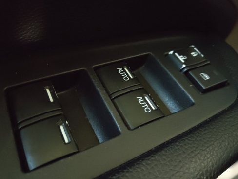 Used 2018 Honda Pilot EX-L image 27