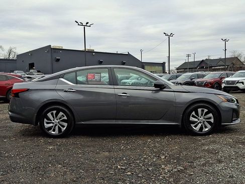 Certified 2025 Nissan Altima 2.5 S image 9