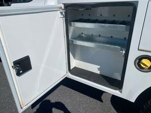 Used 2017 Ford F250 XL w/ Power Equipment Group image 24