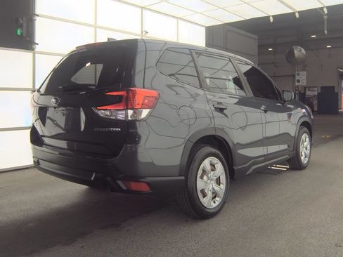Used 2023 Subaru Forester AWD/4WD image 2