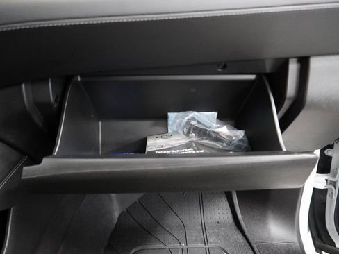 Used 2023 Chevrolet Tahoe Z71 w/ Luxury Package image 43