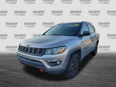 Used 2019 Jeep Compass Trailhawk w/ Cold Weather Group AWD/4WD image 4