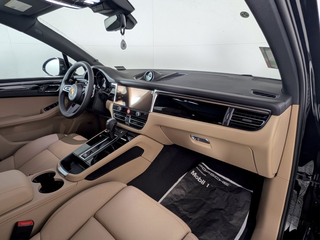 New 2026 Porsche Macan S AWD/4WD image 19