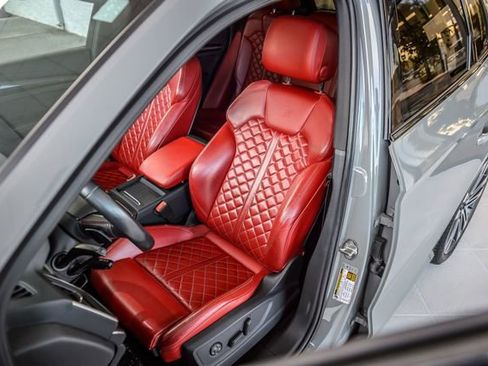 Used 2020 Audi SQ5 Premium Plus w/ Premium Plus Package image 38