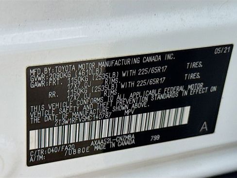 Certified 2021 Toyota RAV4 XLE image 30