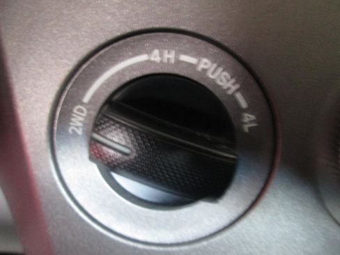 Used 2011 Toyota Tundra 4x4 Double Cab w/ Tow Pkg image 18