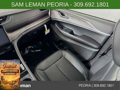 New 2025 Jeep Grand Cherokee L Limited w/ Black Appearance Package image 24