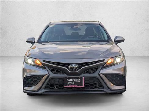 Used 2023 Toyota Camry SE image 2