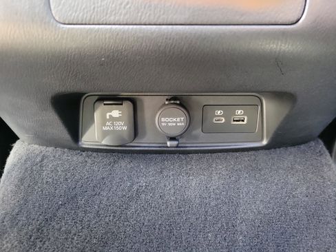 Certified 2021 Nissan Armada Platinum image 17