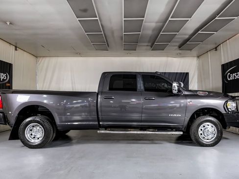 Used 2024 RAM 3500 Laramie AWD/4WD image 4