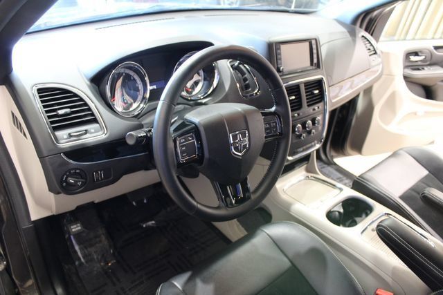 Used 2017 Dodge Grand Caravan SXT FWD image 20
