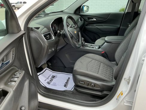 Certified 2024 Chevrolet Equinox LT w/ LPO, Floor Liner Package image 11