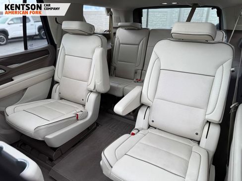 Used 2021 GMC Yukon Denali w/ Denali Premium Package AWD/4WD image 37
