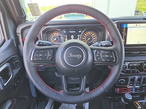 Used 2024 Jeep Wrangler Rubicon AWD/4WD image 18