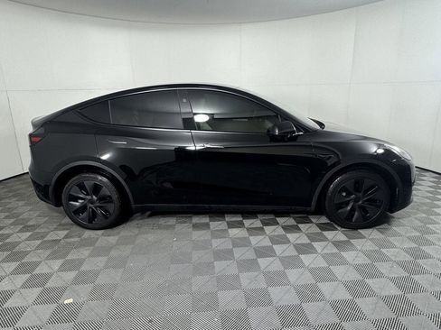 Used 2025 Tesla Model Y Long Range AWD/4WD image 6