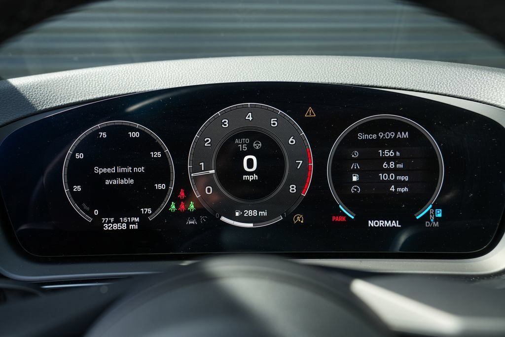 Certified 2024 Porsche Cayenne Coupe AWD/4WD image 22
