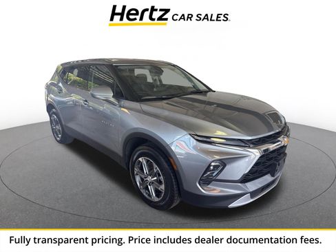 Used 2025 Chevrolet Blazer LT FWD image 1