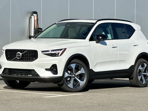 New 2026 Volvo XC40 B5 Plus w/ Protection Package Premier image 1