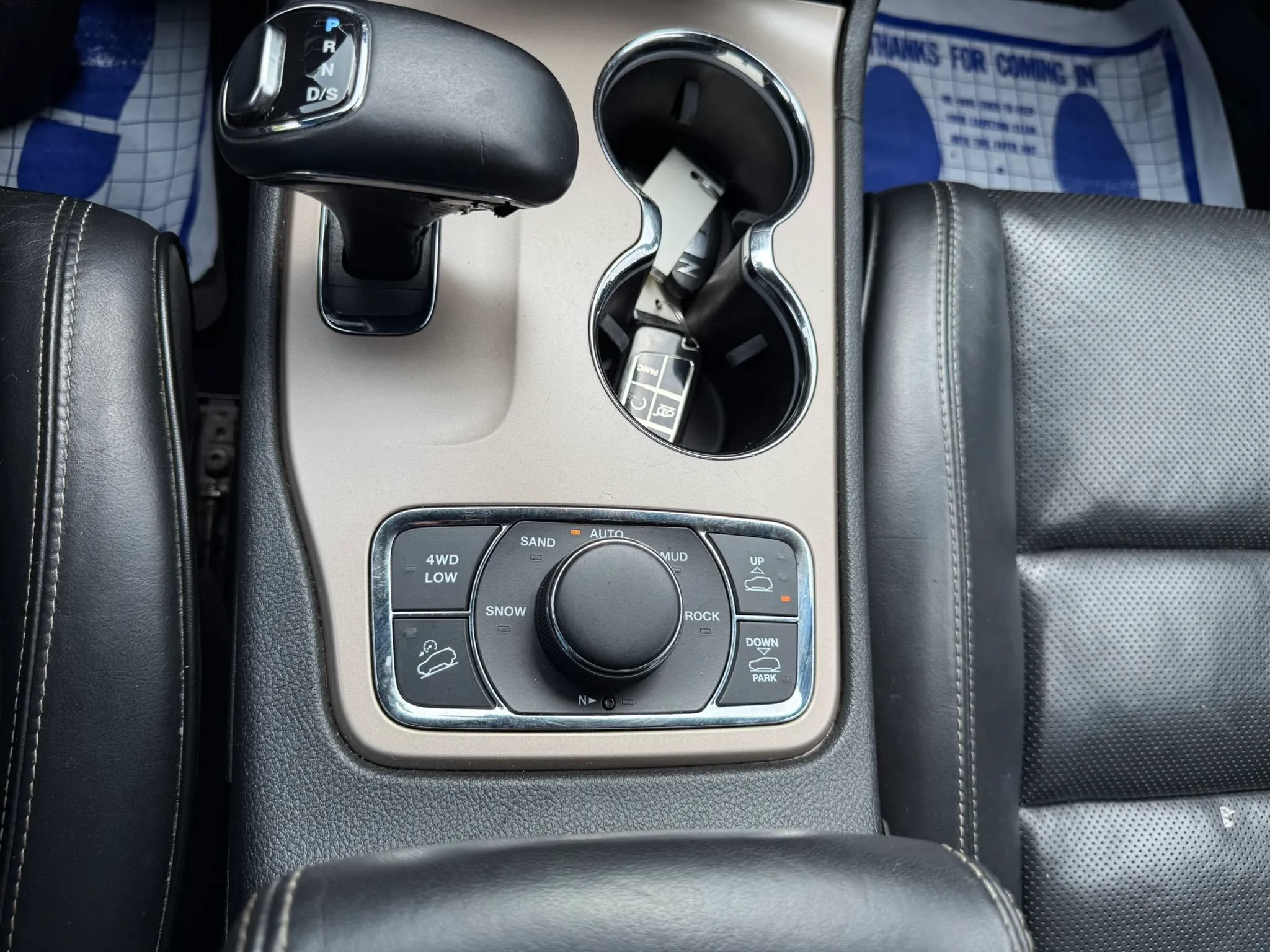 Used 2014 Jeep Grand Cherokee Overland AWD/4WD image 34