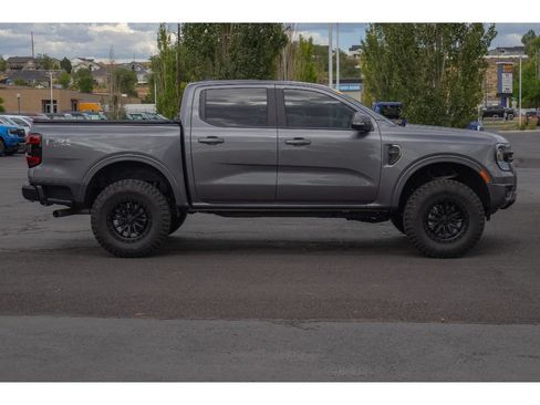 Used 2025 Ford Ranger Lariat w/ FX4 Off-Road Package AWD/4WD image 2