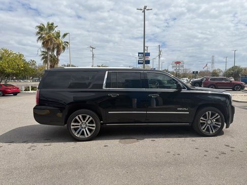 Used 2018 GMC Yukon XL Denali w/ Enhanced Security Package image 5