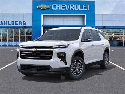 New 2026 Chevrolet Traverse LT w/ Driver Confidence Package image 6