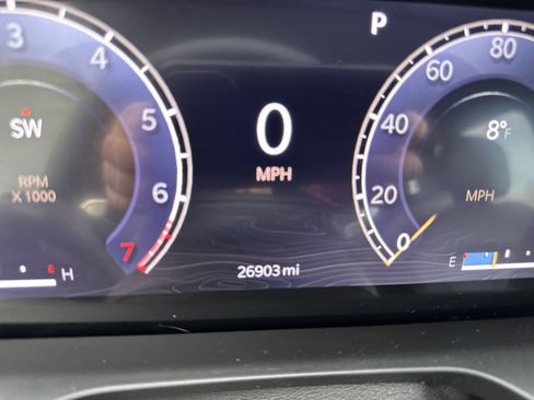 Used 2023 Jeep Grand Cherokee Limited image 21