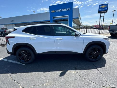 New 2026 Chevrolet Trax ACTIV w/ Sunroof Package image 5