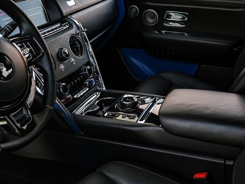 Used 2021 Rolls-Royce Cullinan AWD/4WD image 19