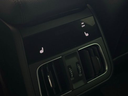 Used 2024 Maserati Grecale GT image 18