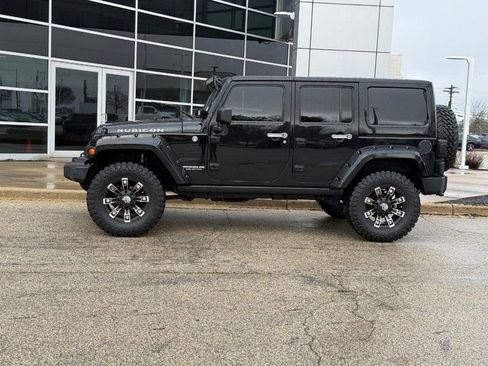 Used 2014 Jeep Wrangler Unlimited Rubicon w/ Connectivity Group AWD/4WD image 6