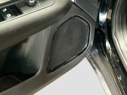 Used 2023 Jeep Compass Limited image 19