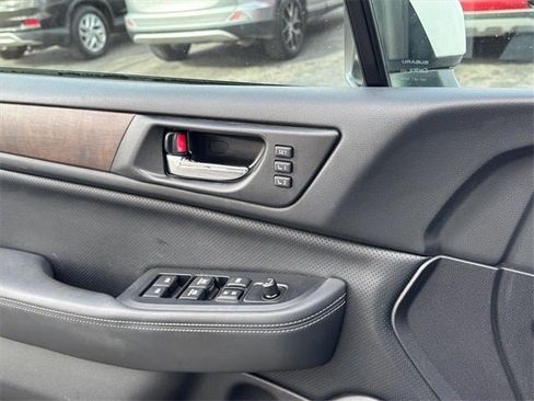 Used 2017 Subaru Outback 2.5i Limited image 17