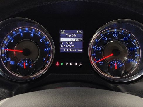 Used 2016 Chrysler Town & Country Touring w/ Driver Convenience Group image 23