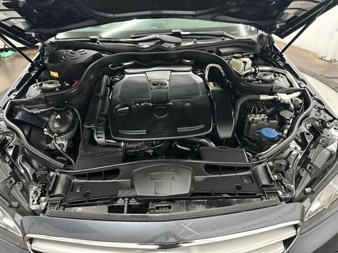 Used 2014 Mercedes-Benz E 350 4MATIC Sedan image 12