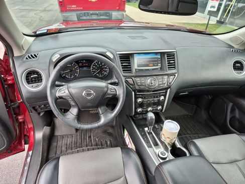 Used 2020 Nissan Pathfinder SL AWD/4WD image 7