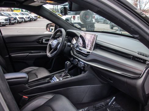 Used 2023 Jeep Compass Trailhawk image 18