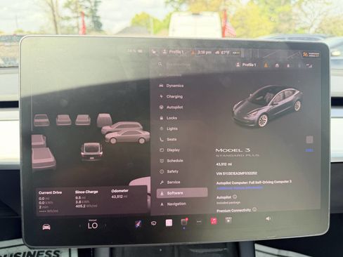 Used 2021 Tesla Model 3 Standard Range Plus RWD image 40