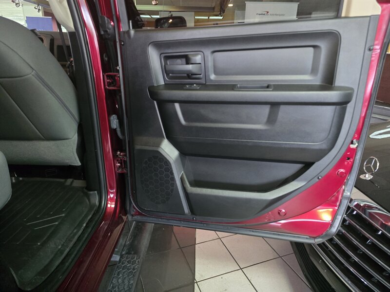 Used 2017 RAM 1500 Express RWD image 15
