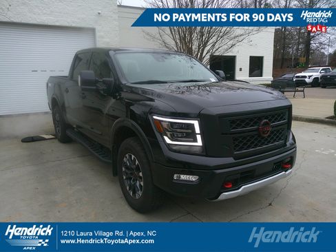 Used 2024 Nissan Titan PRO-4X w/ Pro-4x Convenience Package image 1