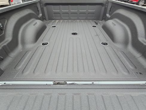 New 2025 RAM 2500 Laramie w/ Night Edition AWD/4WD image 13