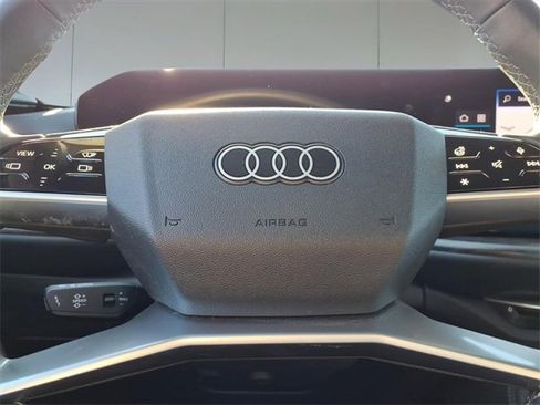 Used 2025 Audi Q5 Premium Plus w/ Premium Plus image 13