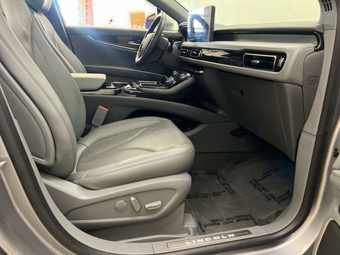 Used 2021 Lincoln Nautilus Reserve FWD image 26